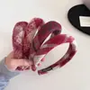 Atmosfera de Natal e Ano Novo Faixa de Cabelo de Lã com Padrão Xadrez Vermelho e Cabeça de Esponja Estilo Outono e Inverno Elegante Aumento de Branco Faixa de Cabelo Alta Grampo de Cabelo