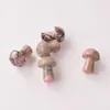 Piedra en bruto amatista 2cm hongo pequeño cristal natural gema adorno piedra curativa cristal rosa forma alargada directo de fábrica