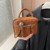 Bolso de Cadena Acolchado Estilo Pequeño Chanel Retro para Mujer 2026 Nuevo Bolso Cuadrado Pequeño Simple de Gamuza Bolso Cruzado Tipo Caja