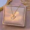 Exquisito y de Alta Gama Collar con Microincrustaciones de Hoja de Ginkgo para Niñas, Lujo Accesible y Versátil Cadena para Clavícula en Forma de Abanico Estilo Cool