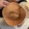 Gorro de cubo pequeño de jacquard tejido de hilo de cachemira estilo coreano para mujer, cálido de otoño e invierno, sombrero de pescador trenzado, estilo adulto moderno
