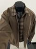 Chaqueta a cuadros retro americana de dos piezas falsas para hombre, abrigo de retazos de primavera de corte holgado con solapas, chaqueta de béisbol marrón de alta gama