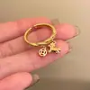 Anel Aberto de Moeda de Pônei Dourado para Mulheres, Anel Exquisito de Dedo Indicador de Alto Padrão Vintage, Anel de Design de Nicho para o Ano de Nascimento