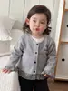 Cárdigan de punto para niñas de primavera Estilo coreano Conjunto de moda para bebé niña Elegante top de manga larga Conjunto de tres piezas para principios de primavera