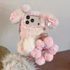 Adecuado para Apple 17Promax Estuche para Teléfono Móvil Iphone13 con Lazo de Lunares Peluche Apple 14/15/16/18