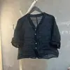 Cárdigan corto abotonado de cuello en V, colorido, hecho de ramio puro para personas petite, artístico y moderno, top versátil de color liso en blanco y negro