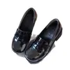 Zapatos de plataforma gruesa para mujer que aumentan la altura modelo nuevo 2026 estilo universitario japonés casual de tacón alto zapatos de uniforme JK mocasines zapatos pequeños de cuero