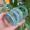 Pulseira de quartzo azul lago cristalino, cor base azul clara, translúcida e luminescente, pulseira de círculo completo, para mulheres usarem, pulseira de jade