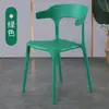 Cadeira de Chifre de Plástico Doméstica Simples Nórdica com Encosto Espessado para Adultos Cadeira de Jantar Casual Negociação Restaurante Cadeira Atacado