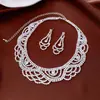 Aretes y Collar Colgante con Forma de Lágrima Incrustados de Diamantes, Cadena para Clavícula Estilo Lujo Ligero Francés, Exquisito y Versátil Set de Joyería de Alta Gama