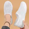 Sapatos Femininos, Sapatos Casuais de Uso Duplo, Sapatos Femininos de Tamanho Grande para Venda Transfronteiriça, Sapatos Slip-On, Sapatos Leves de Malha Respirável, Chinelos Meio Deslizantes