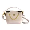 Mini bolso de mano transfronterizo estilo camelia vintage, con una delicada cadena, un diseño único y sofisticado con patrón de diamantes y un tamaño pequeño, adecuado para mujeres y niñas, y se puede llevar en la mano o usar como bolso cruzado.