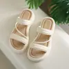 Sandalias Personalizadas0521 Hermosas de Suela Gruesa para Aumentar Altura para Mujeres, Nuevo Modelo Verano 2025, Adecuadas para Salir con Faldas, Ropa Casual