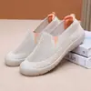 Nuevos Zapatos de Verano para Mujer con Diseño Hueco, Transpirables Casuales Slip-On Zapatos de Madre, Ligeros y Cómodos Zapatos de Malla para Personas de Mediana Edad y Mayores
