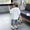 Traje de Verano de Manga Corta para Niños 2026 Nuevo Estilo Pantalones Jogger Guapos para Bebé Conjunto de Dos Piezas Ropa de Verano para Niños