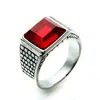 Anillo de acero inoxidable nuevo europeo y americano, acero de titanio, chapado en oro, gema roja, anillo para hombre, anillo de venta caliente transfronteriza