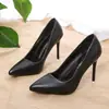 7368-A Sapatos femininos elegantes estilo europeu e americano, sem cadarço, bico fino stiletto sexy, decote baixo, salto alto, com acabamento acetinado de alta qualidade