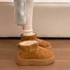 Botas de Nieve para Mujer 2026 Invierno Nuevo Estilo Aterciopeladas Espesadas Zapatos de Mujer Cómodos Cálidos Con Algodón Adicional Botas Cortas Suela Gruesa Zapatos de Algodón Cálidos