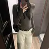 Camiseta de manga larga con cuello redondo, color verde militar, estilo retro americano para mujer, perfecta para principios de otoño, ofreciendo un look sofisticado y hermoso como capa interior o camiseta básica.