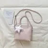 Nova Bolsa de Palha Tecida Simples para Mulheres Verão 2026, Bolsa de Mão Estilosa e da Moda, Bolsa Transversal Versátil para o Dia a Dia