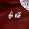 Pendientes Redondos Anchos Huecos con Perlas Incrustadas de Zirconia, Simples y Versátiles, Estilo de Lujo Ligero, Pendientes de Diseñador de Nicho para Mujer