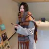 Bufanda de Hilo de Bucle Otoño e Invierno Nueva Engrosada para Hombres y Mujeres Imitación Cachemir Borla Gruesa Trenza Cola de Perro Rayas de Color Bufanda