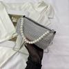 Bolso bandolera de cadena de perlas para mujer, estilo occidental, informal, con perforaciones en caliente, ideal para el 2024.