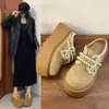 Mules Cerrados Bordados Estilo Coreano Súper Populares para Uso en Exteriores, Novedad Verano 2026 Zapatos Retro Birkenstock de Suela Gruesa para Aumentar la Altura