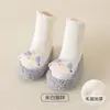 Calcetines de suelo para bebé para otoño e invierno, engrosados para niños pequeños, calcetines de rizo con suela suave antideslizante para proteger del frío, zapatos pre-caminata para recién nacidos