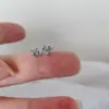 Aretes Pequeños de Lirio Azul Nuevos para Mujer Nicho Dulces Pendientes de Flor Gratis