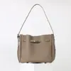 Bolso Cubo de Piel de Vacuno de Primera Capa Estilo Nuevo con Acabado de Alta Gama, Se Puede Usar como Bolso de Hombro, Bolso Cruzado o Bolso de Mano, Gran Capacidad, de Nicho, Versátil, Elegante y Casual