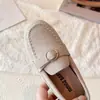 Zapatos de piel para niño para primavera y otoño, zapatos sencillos para niño, mocasines de suela blanda estilo británico 2026 para niño, zapatos de rendimiento para niña
