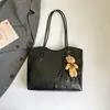 Bolsa tote grande transfronteiriça para mulheres, nova bolsa urbana para o dia a dia da mulher, bolsa de ombro texturizada de nicho da moda para o dia a dia