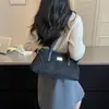 Bolsa Simples Retrô de Axila Feminina 2026 Outono/Inverno Nova Bolsa de Saída com Grande Capacidade Bolsa de Mão/Ombro Fashion