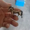 Latón Macizo Caballo Macizo Pieza de Mango de Caballo de Cobre Puro Caballo Antiguo Caballo Galopante Adorno de Cobre para Escritorio Oficina Sala de Estar