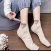 Calcetines Tobilleros de Oso Estilo Universitario de Verano para Mujer, Calcetines Versátiles Japoneses, Calcetines Cortos Delgados de Dibujos Animados Lindos para Mujer, Transpirables Absorbentes de Sudor