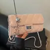 Bolso pequeño cuadrado de moda para mujer estilo Chanel acolchado con cadena, de lujo ligero, modelo nuevo 2026, para llevar cruzado, con sensación de alta gama