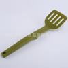 Traje de utensilios de cocina de nailon de color cuchara para cocinar espagueti espagueti espagueti espagueti espátula con fugas traje de 14 piezas
