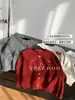 Cárdigan Suéter Rojo Bordado Juvenil Estilo Coreano para Mujer, Ropa Exterior Versátil y Elegante, Tendencia Otoño e Invierno 2025