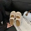 Medias Zapatillas Cerradas Estilo Coreano para Mujer, Nuevo Modelo Verano 2026, Zapatillas Planas Huecas Transpirables de Nicho para Combinar con Vestidos