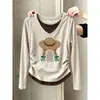 Camiseta feminina de algodão puro com manga longa e decote V, design de peça dupla falsa, moda versátil, modelagem slim, afina a cintura, peça básica para outono