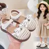 Zapatos de Playa de Moda y Geniales para Niños con Lazo de Cinta de Encaje 2026 Verano Nuevas Sandalias Tejidas Huecas