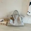 Bolso de mano casual de gran capacidad para mujer, nuevo modelo 2026, bolso de hombro simple para el día a día, bolso cruzado casual estilo coreano