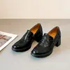Versão em Couro~Estilo Britânico Salto Grosso Preto Corte Profundo Sapatos Loafer Versáteis Novos Sapatos de Salto Alto para Pessoas Baixinhas em Estilo College