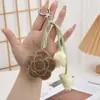 Llavero de Flor de Ciruelo con Diamantes Calientes Transfronterizo Moda y Lindos Accesorios Colgantes para Bolsos Borla Colgante para Coche Tulipán Creativo
