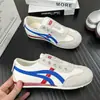 Tênis de treino feminino alemão 2026 verão novo estilo sola plana sapatos Argan sola macia casual slip-on pessoa preguiçosa esportivo sapatos brancos