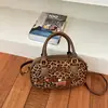 Bolso de Mano Melaleuca Estilo Bowler para Mujer 2026 Nuevo Otoño Retro Estampado de Leopardo Gamuza Bolso de Hombro Único Cruzado