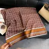 Bufanda de Seda Artificial Estampada con Bloques de Color Artísticos para Mujer, Chal de Alta Gama, Bufanda para el Cuello con Protección Solar, Pañuelo para la Cabeza, Bufanda