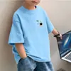 2026 Novo Estilo de Verão Moda Coreana Tops para Crianças Pequenas e Médias e Bebês, Camisetas 100% Algodão Puro com Gola Redonda e Manga Curta para Meninos