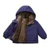 Jaqueta infantil de algodão com plumas 2025 novo estilo com forro de fleece acolchoado casaco de algodão para meninos e meninas roupas infantis quentes para crianças médias e grandes com capuz
